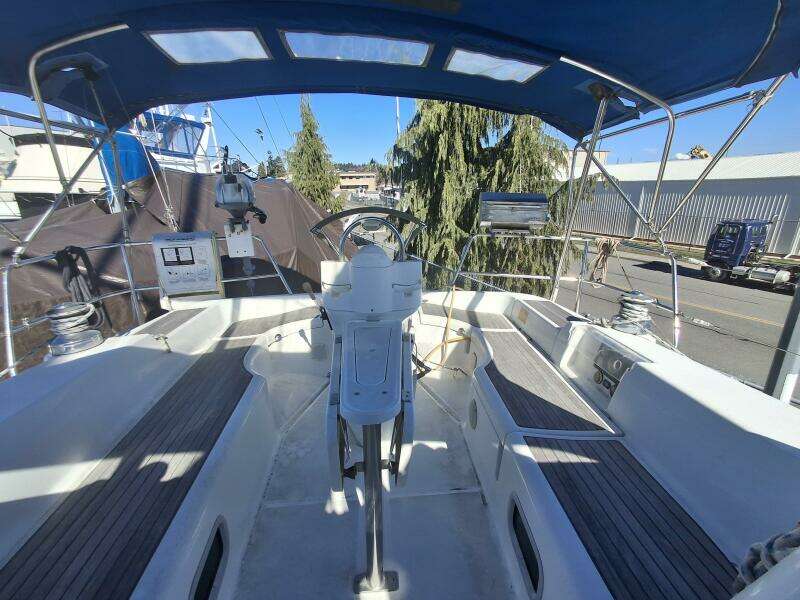 H2O Bungalow 39ft Beneteau Yacht For Sale