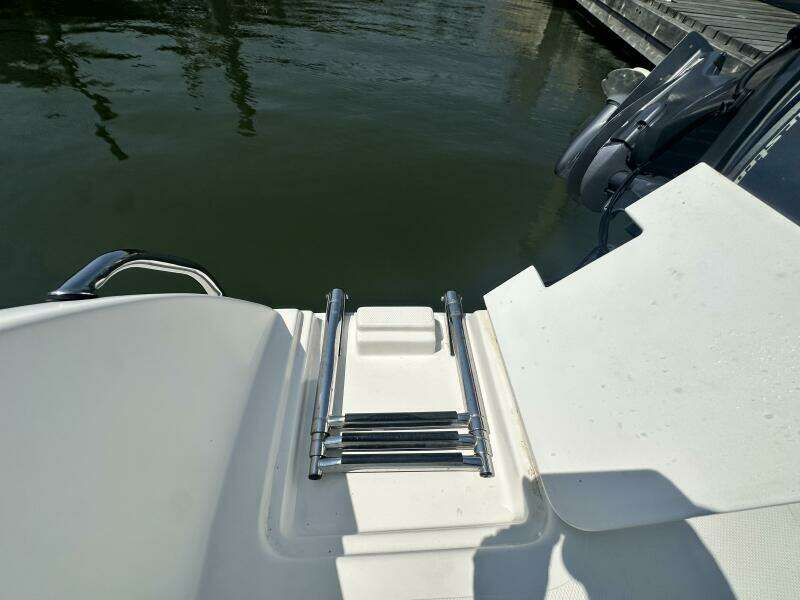 VISION 2 24ft Custom Yacht For Sale