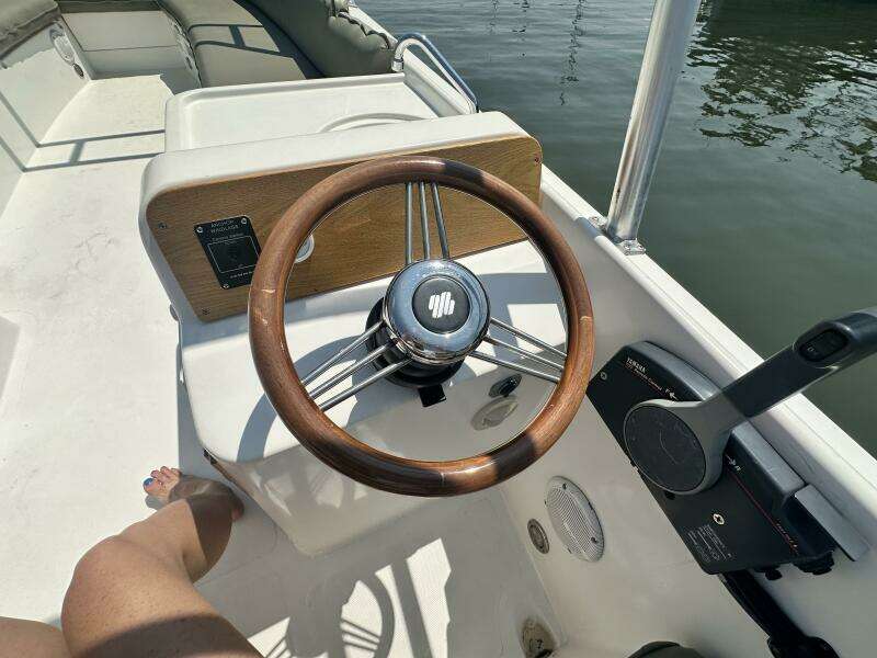 VISION 2 24ft Custom Yacht For Sale