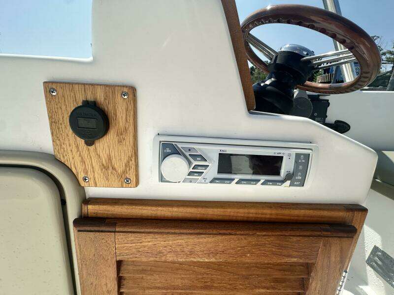 VISION 2 24ft Custom Yacht For Sale