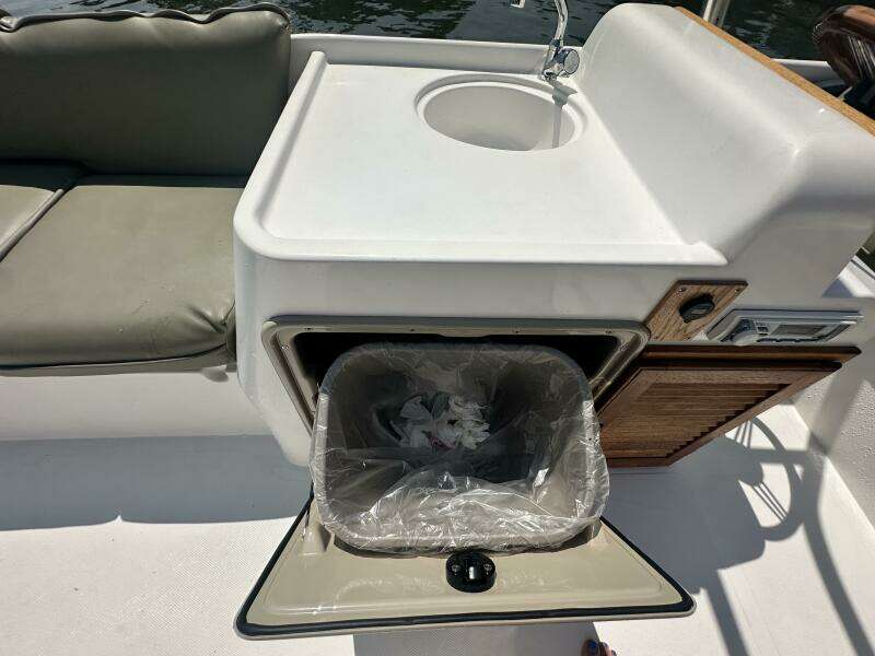 VISION 2 24ft Custom Yacht For Sale