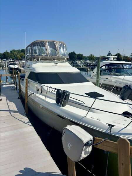 40ft Sea Ray Yacht For Sale