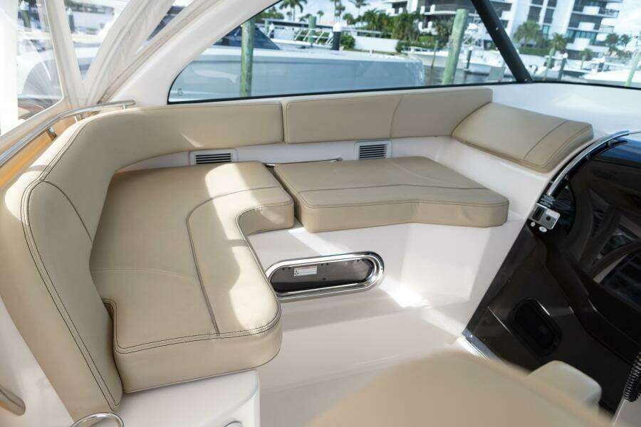 Flybridge Seating