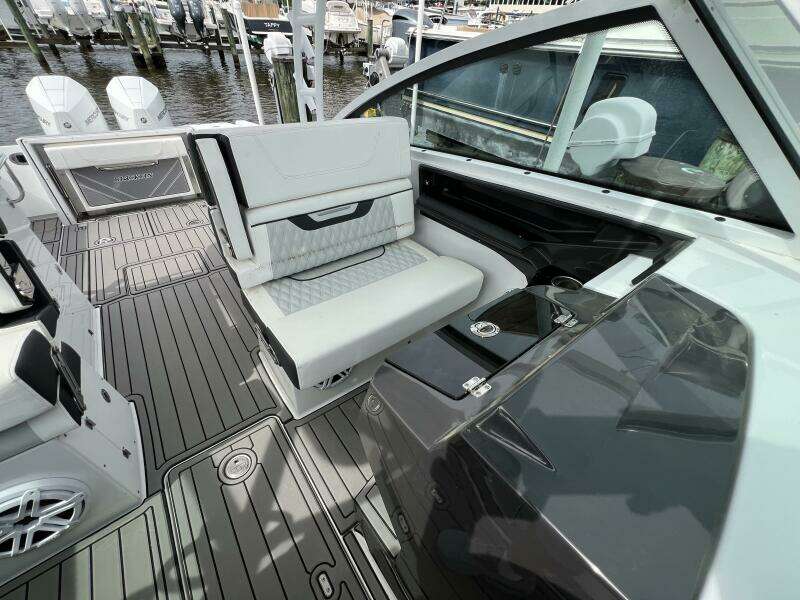 No Name  27ft Blackfin Yacht For Sale