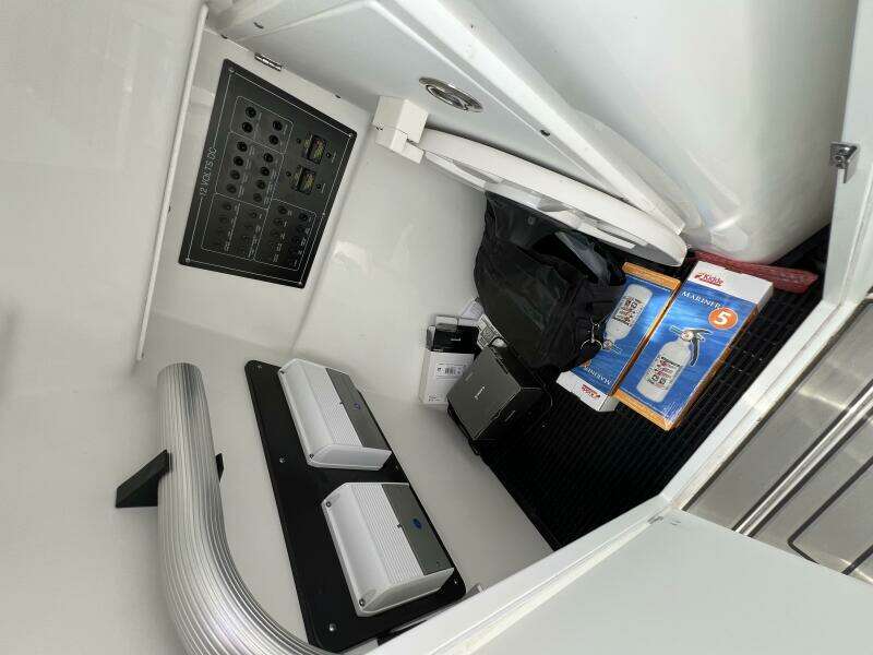 No Name  27ft Blackfin Yacht For Sale