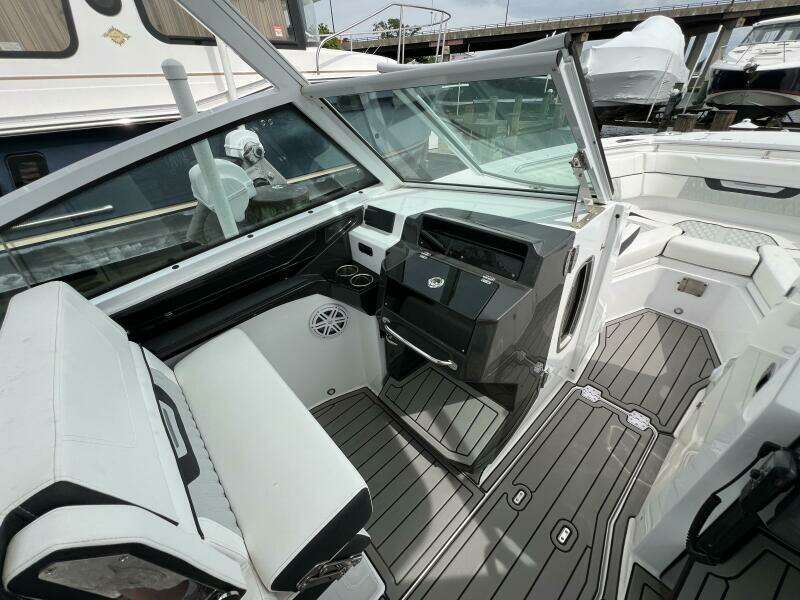 No Name  27ft Blackfin Yacht For Sale