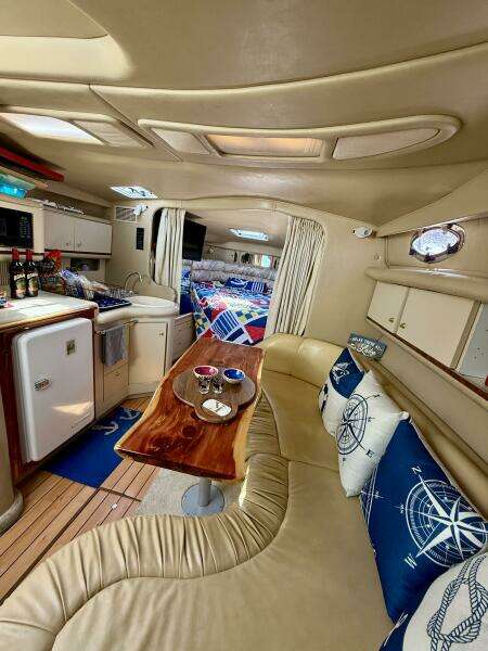33ft Sea Ray Yacht For Sale