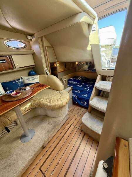 33ft Sea Ray Yacht For Sale