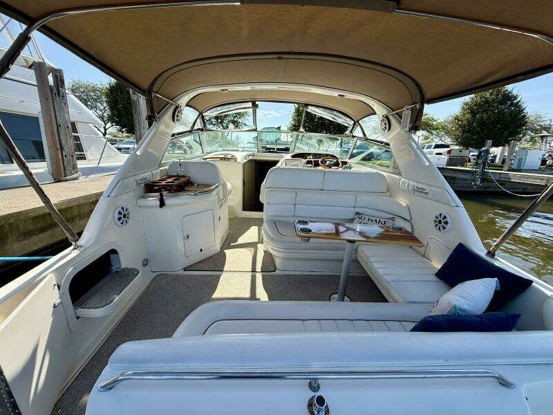 33ft Sea Ray Yacht For Sale