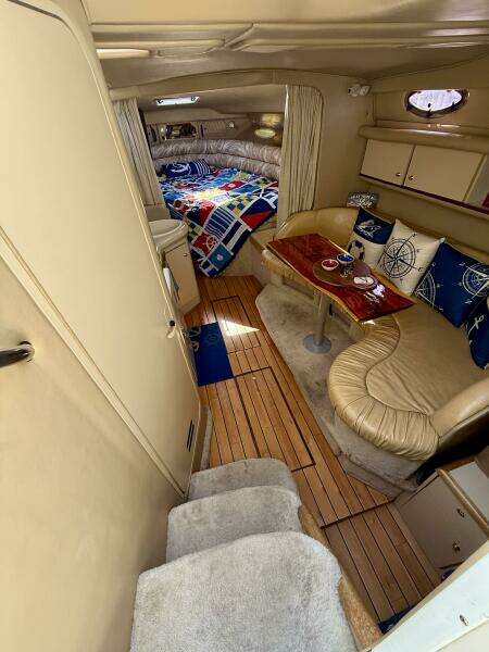 33ft Sea Ray Yacht For Sale