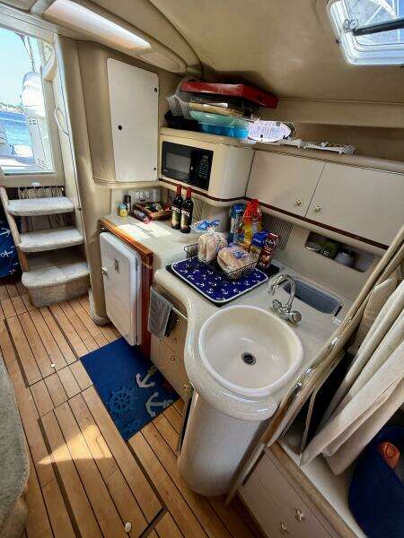 33ft Sea Ray Yacht For Sale
