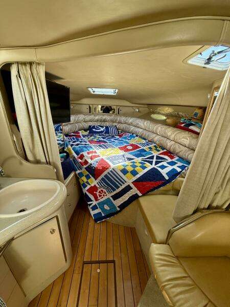 33ft Sea Ray Yacht For Sale
