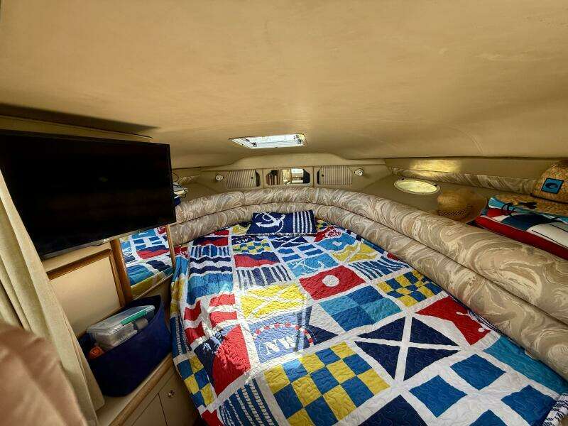 33ft Sea Ray Yacht For Sale