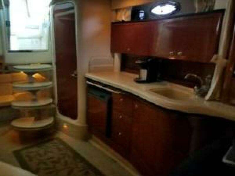 34ft Rinker Yacht For Sale