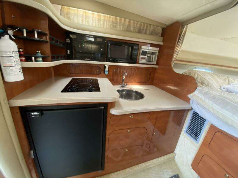 34ft Rinker Yacht For Sale