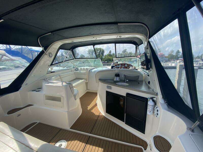 34ft Rinker Yacht For Sale