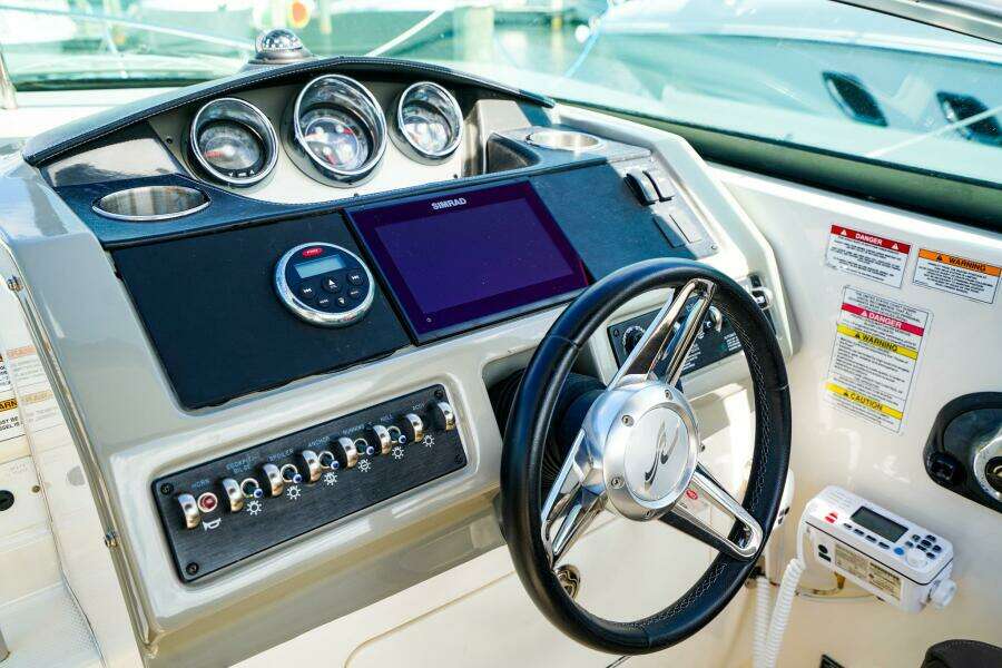 26ft Sea Ray Yacht For Sale