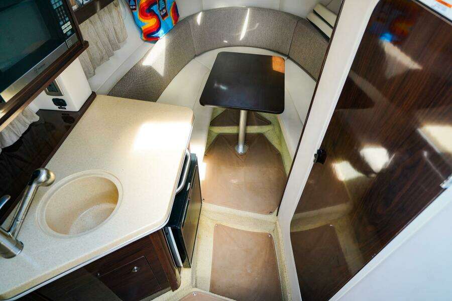 26ft Sea Ray Yacht For Sale