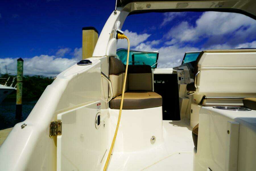 26ft Sea Ray Yacht For Sale