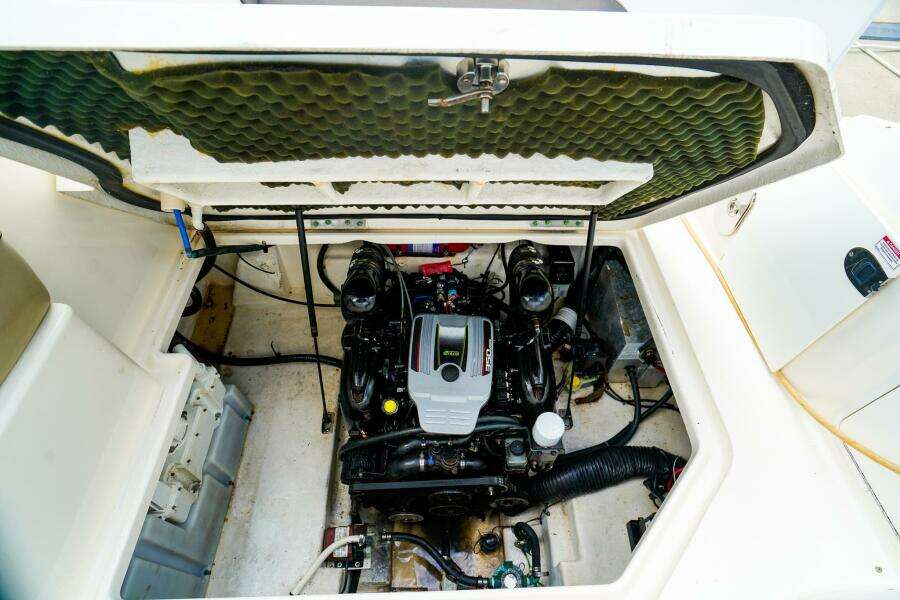 26ft Sea Ray Yacht For Sale