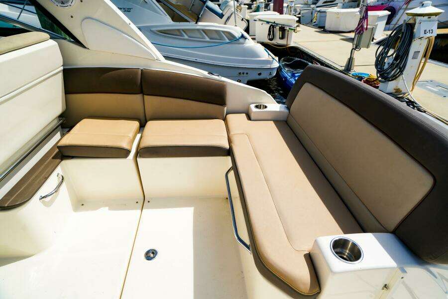 26ft Sea Ray Yacht For Sale