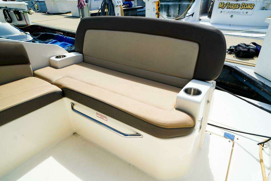 26ft Sea Ray Yacht For Sale