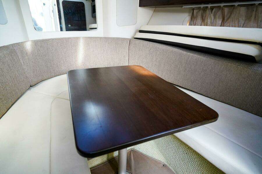 26ft Sea Ray Yacht For Sale