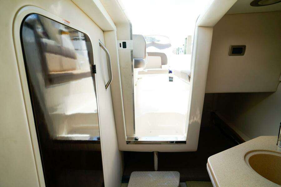 26ft Sea Ray Yacht For Sale