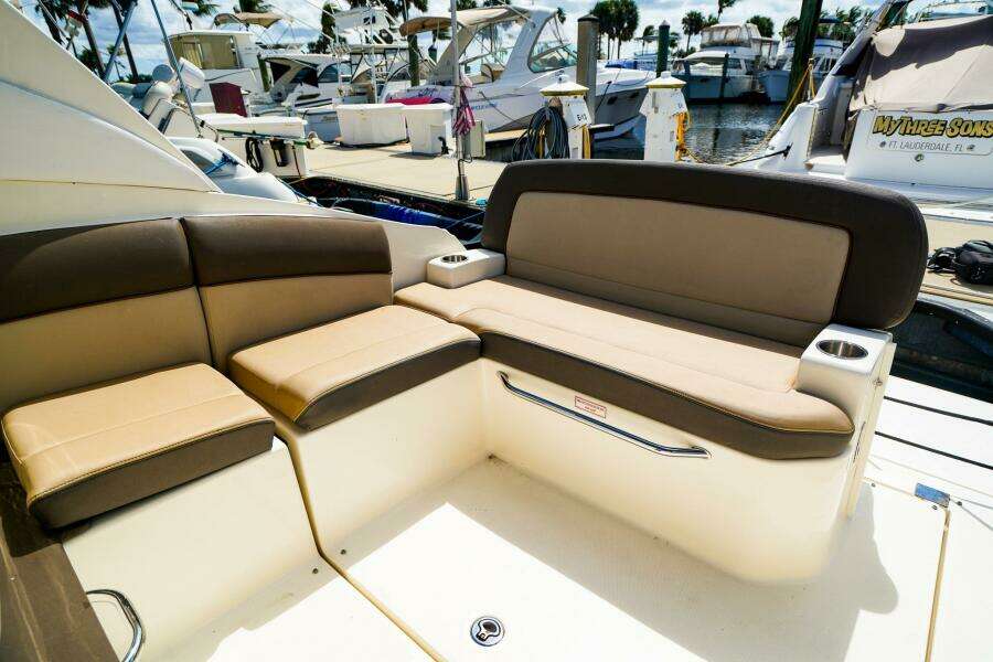 26ft Sea Ray Yacht For Sale
