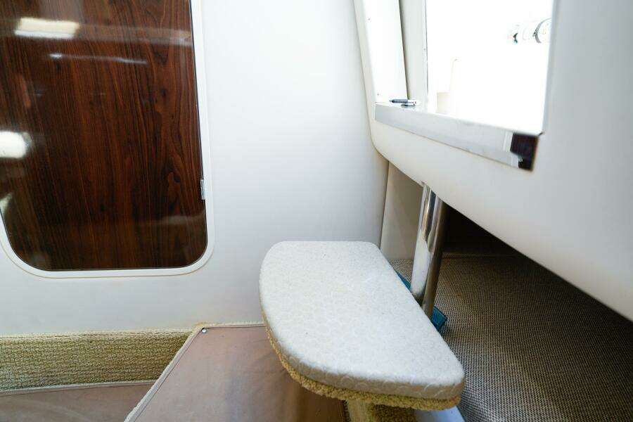 26ft Sea Ray Yacht For Sale