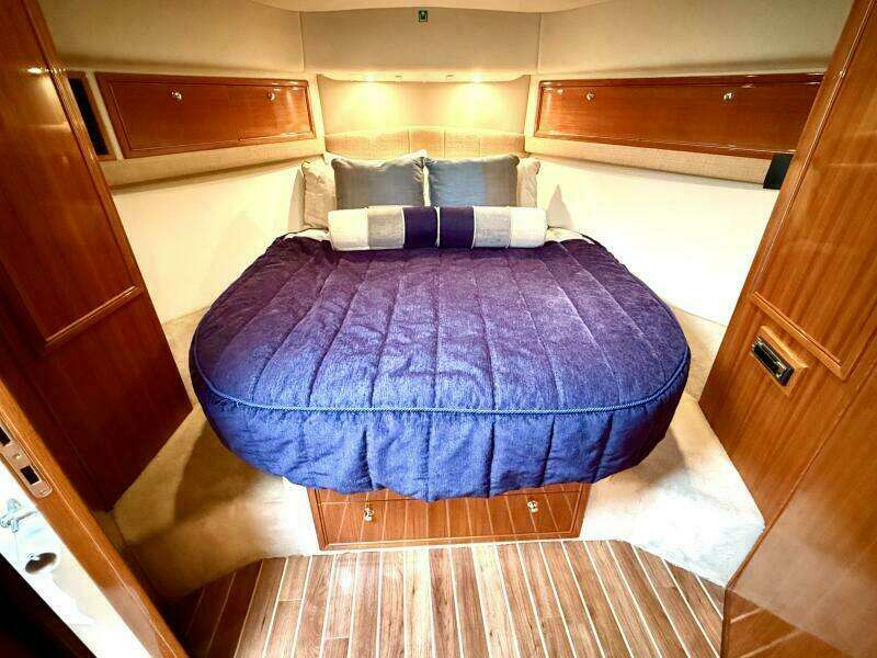 Golden Rule 42ft Riviera Yacht For Sale