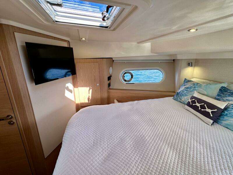 Fret Knot 41ft Beneteau Yacht For Sale