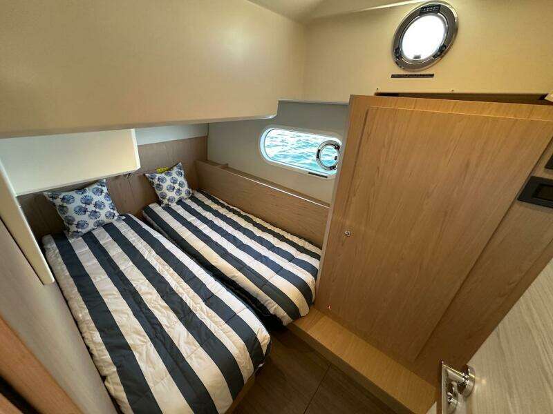Fret Knot 41ft Beneteau Yacht For Sale