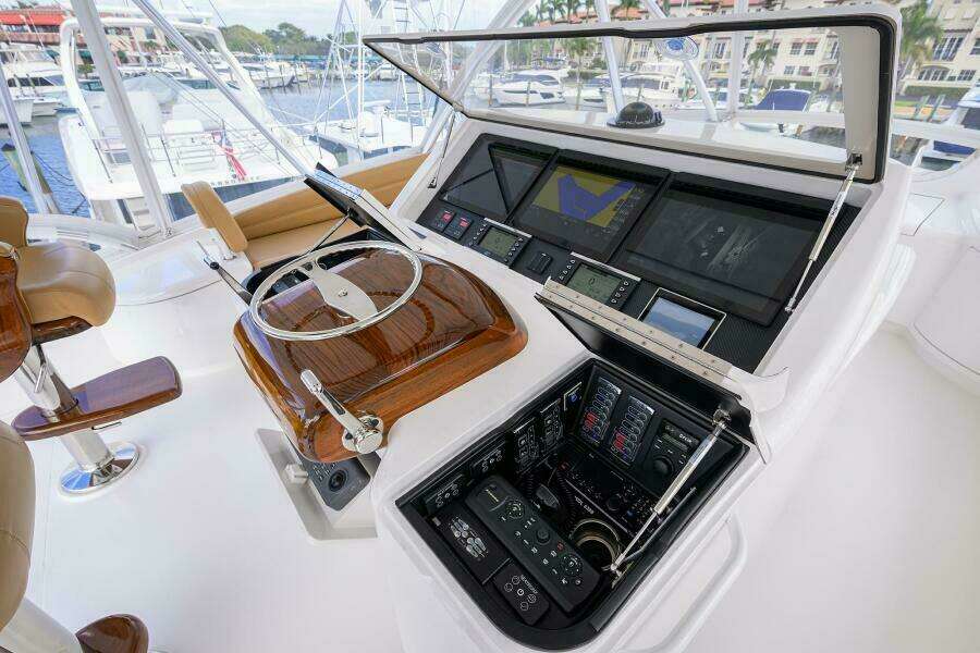 Helm Station