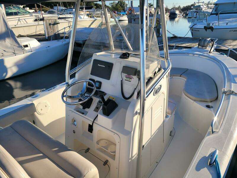 Blue Moon 25ft Pursuit Yacht For Sale