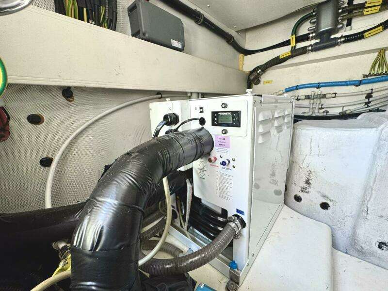 2019 Azimut 55 - Engine Room 2019 Azimut 55 - Engine Room