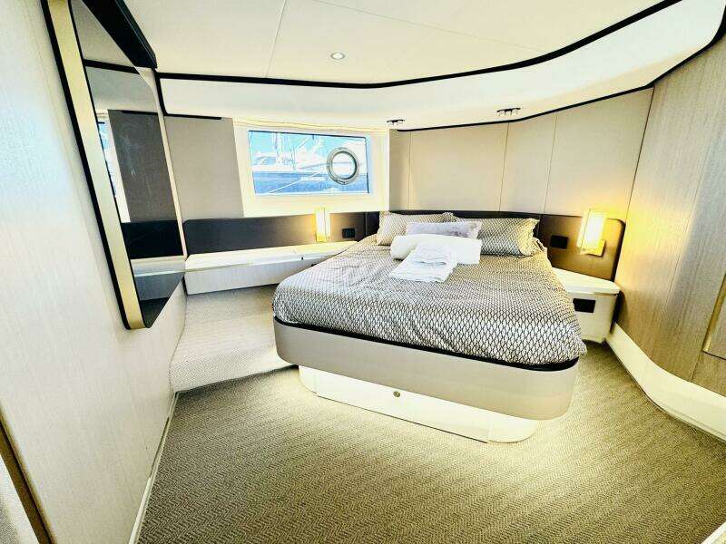 2019 Azimut 55 - Master Stateroom 2019 Azimut 55 - Master Stateroom