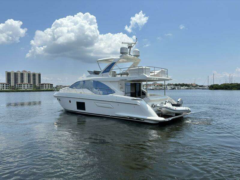 2019 Azimut 55 - Profile Stern 3/4 Port  2019 Azimut 55 - Profile Stern 3/4 Port