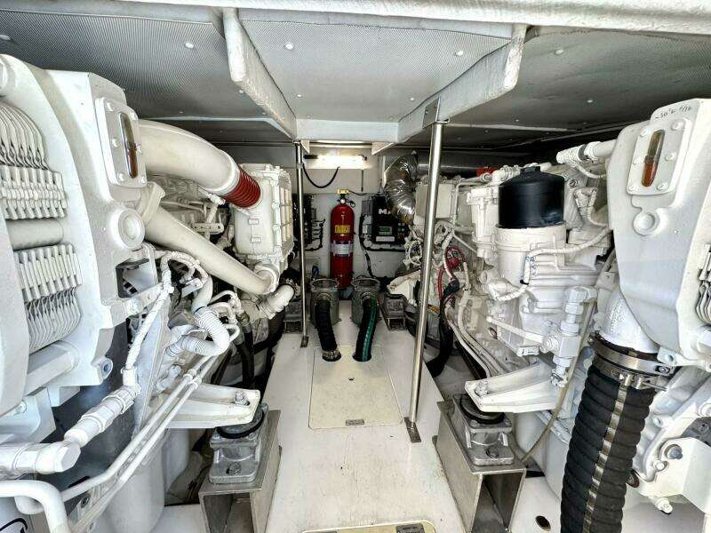 2019 Azimut 55 - Engine Room 2019 Azimut 55 - Engine Room