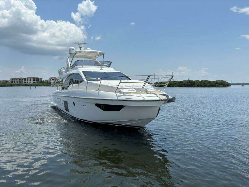 2019 Azimut 55 - Profile Bow 2019 Azimut 55 - Profile Bow