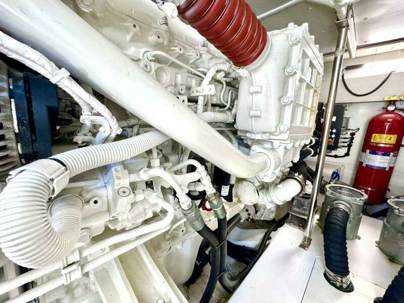2019 Azimut 55 - Engine Room 2019 Azimut 55 - Engine Room