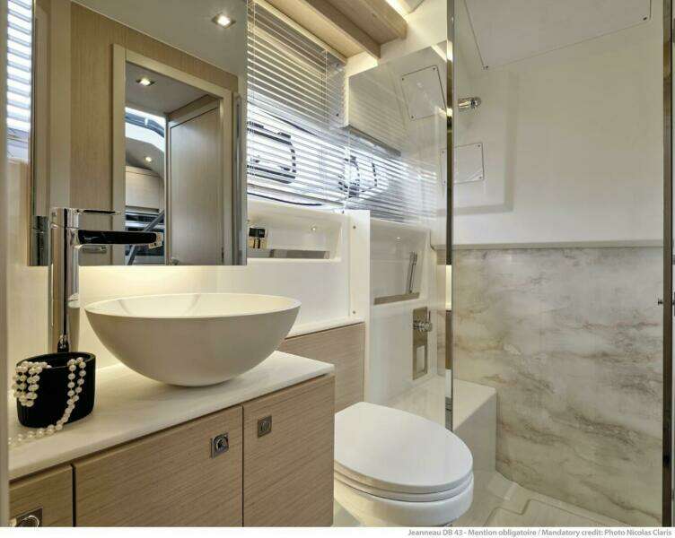 44ft Jeanneau Yacht For Sale