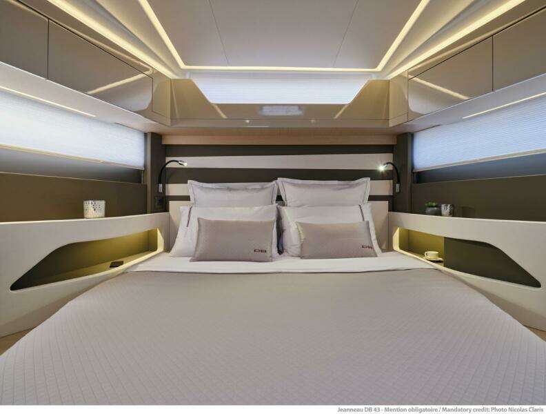 44ft Jeanneau Yacht For Sale
