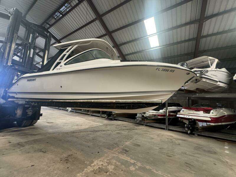 24ft Pursuit Yacht For Sale