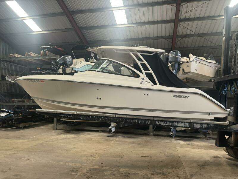 24ft Pursuit Yacht For Sale