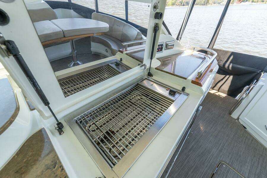 Cockpit grill