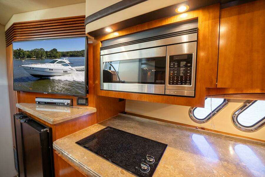 Cooktop and convection microwave oven