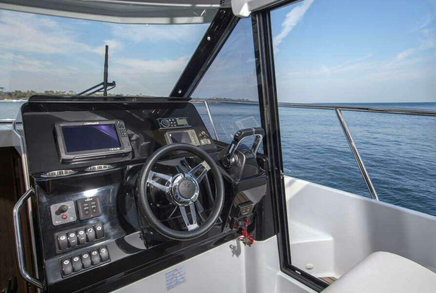 34ft Jeanneau Yacht For Sale