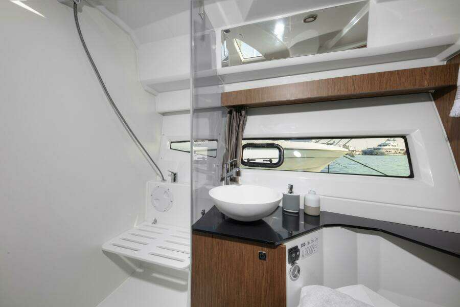 34ft Jeanneau Yacht For Sale
