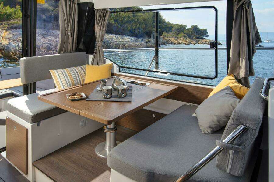 34ft Jeanneau Yacht For Sale